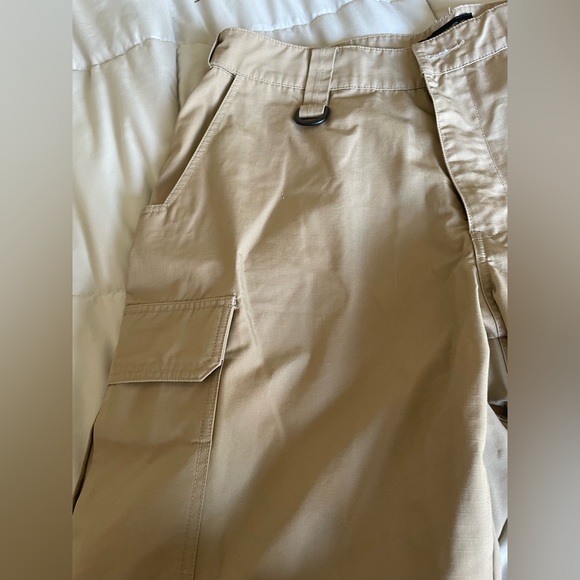 Midway USA Shorts Beige Mens Size 42 Heavy Duty Perfect - Picture 3 of 6